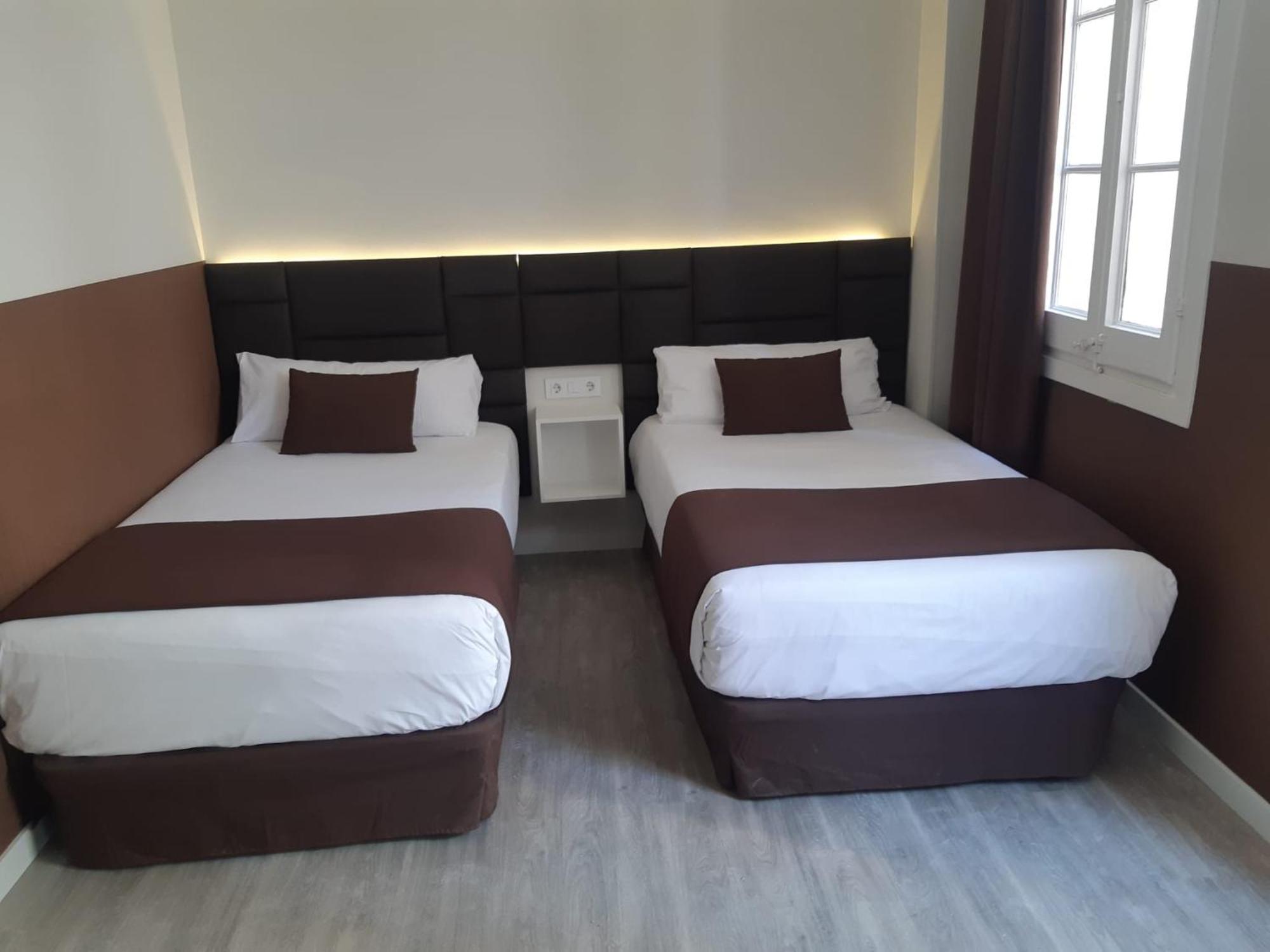 Twin Room,1207959733:JPEG